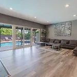 Mulholland Drive With Spa & Game Room