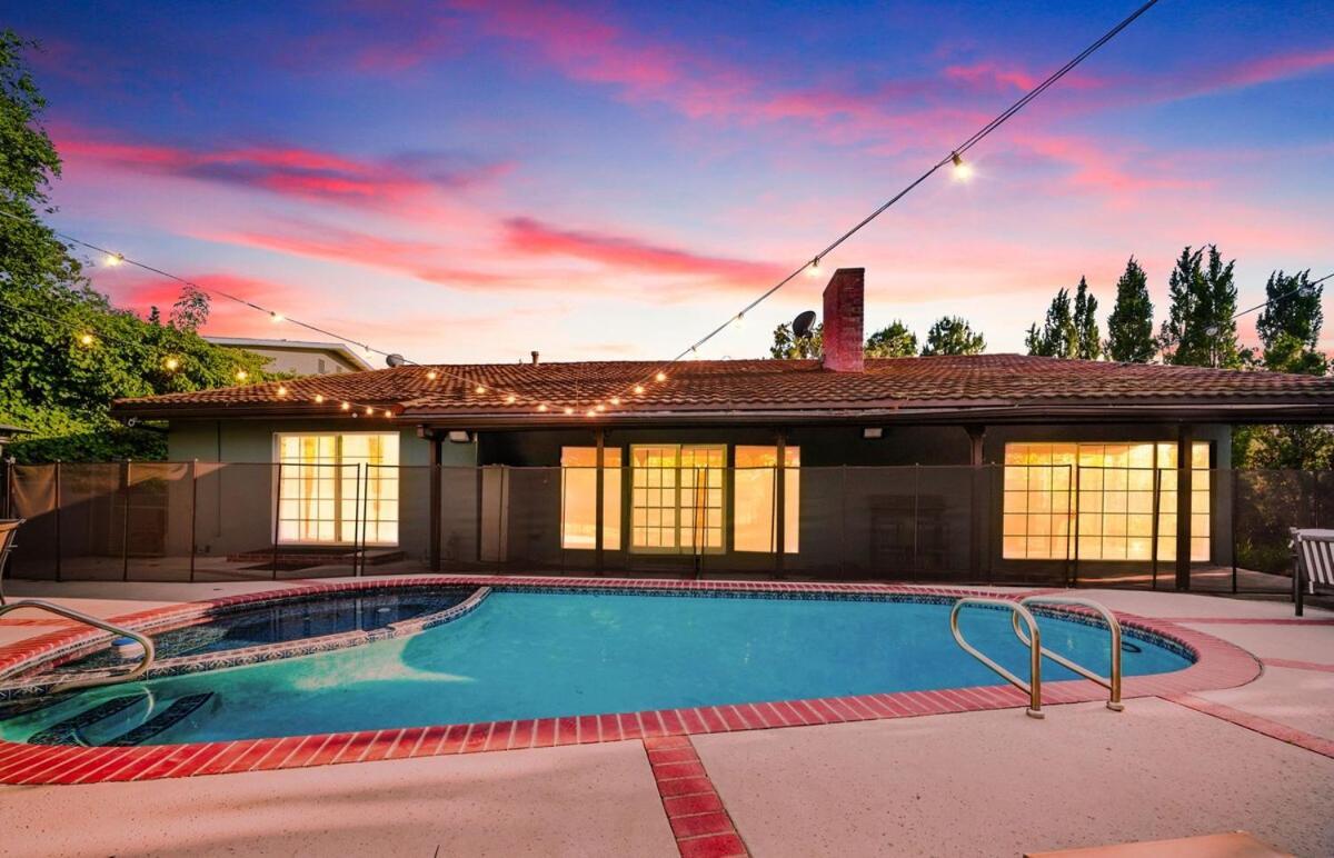 Holiday home Mulholland Drive With & Game *